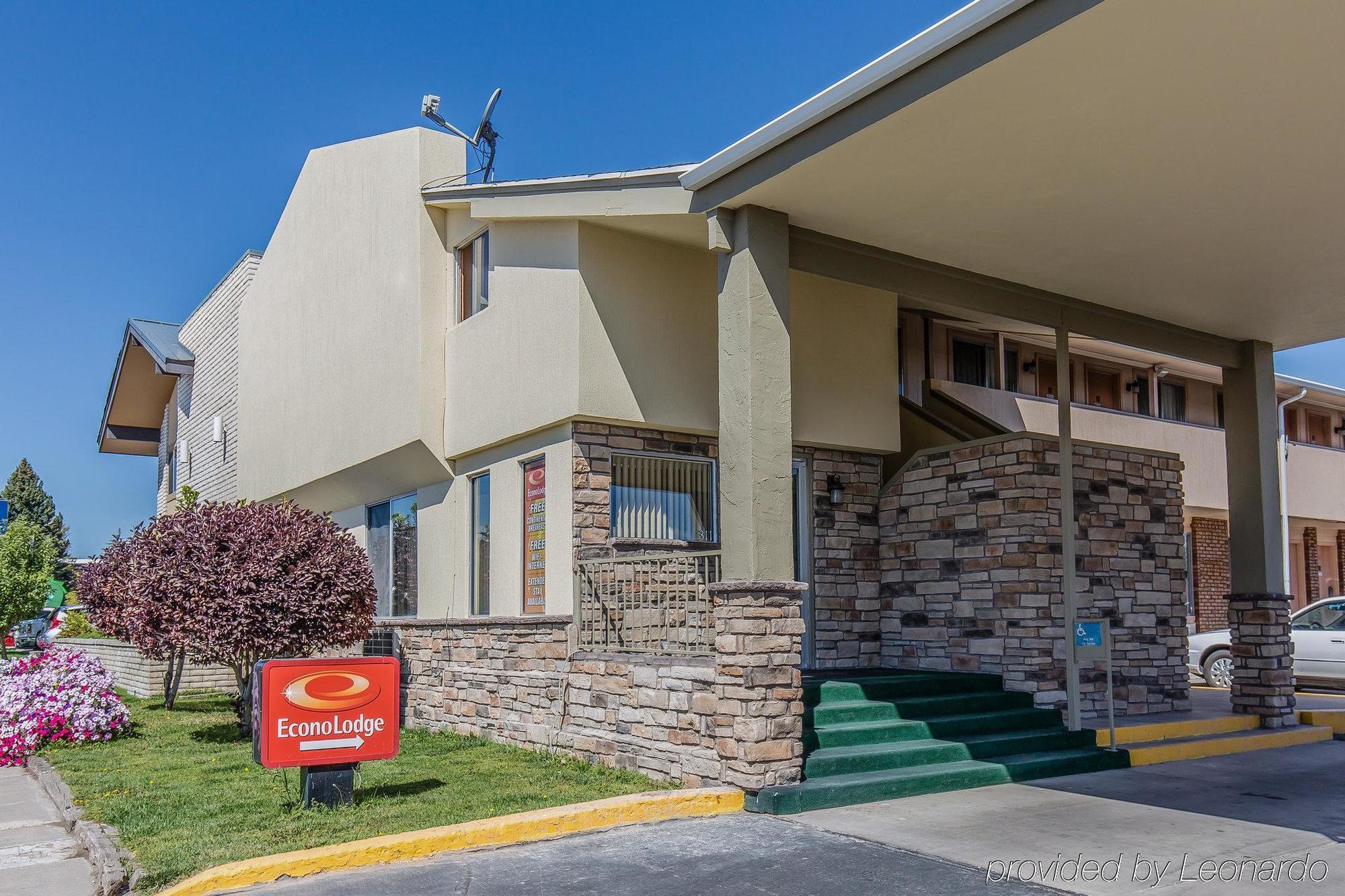 Econo Lodge Downtown Vernal Exterior photo